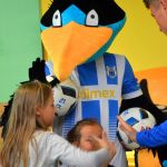 Piłkarze Stomilu w odwiedzinach u dzieci na olsztyńskim Zatorzu