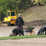 Trawa pojawiła się na bocznym boisku Stomilu Olsztyn