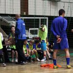Młodzi piłkarze OKS Stomil trenują na Uranii