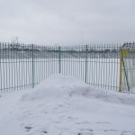 Stadion Stomilu w zimowej scenerii