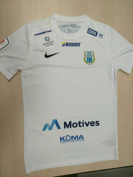 Koszulka Stomilu z nowymi logotypami sponsorów, fot. stomilolsztyn.com