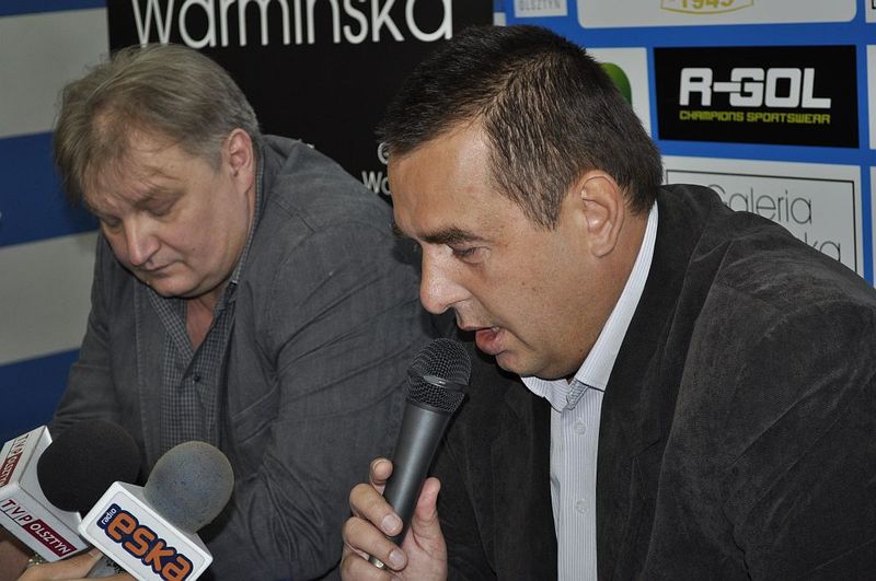  Przed meczem Stomil Olsztyn - Flota Świnoujście odbyła się konferencja prasowa podczas której prezes Jacek Czałpiński oraz 