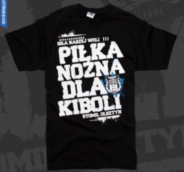 W internetowym sklepie kibica Stomilu Olsztyn pojawiły się nowe koszulki, fot. stomil-sklep.pl