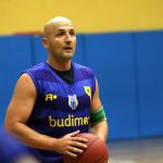 Koszykarze Stomilu Olsztyn przegrali sparing z byłymi zawodnikami Trójeczki Olsztyn