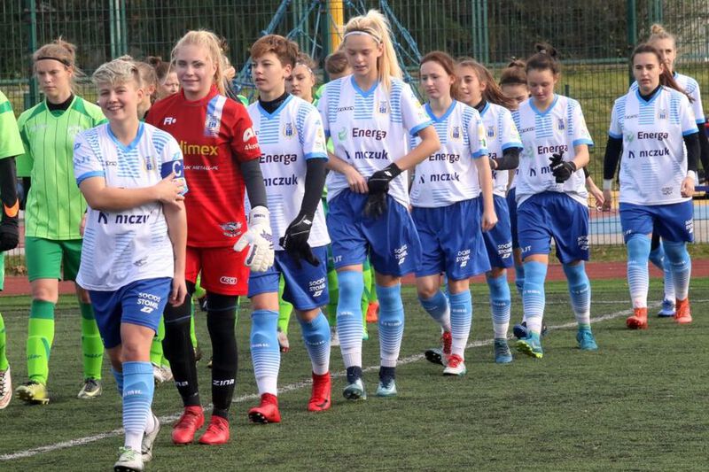 W poprzednim sezonie sekcja kobiet Stomilu grała w II lidze. Fot. Emil Marecki
