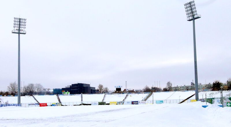 Stadion Stomilu Olsztyn w zimowej scenerii. Fot. Emil Marecki