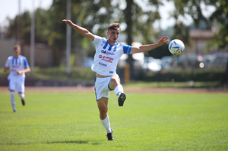 Jakub Poliński w meczu z Zawiszą Bydgoszcz 2:2. Fot. Łukasz Kozłowski