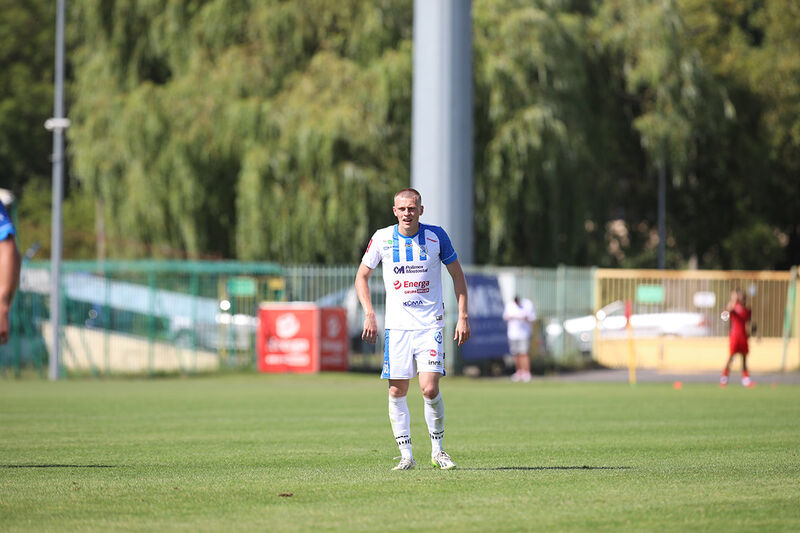 Maksymilian Kopczyński w meczu z Jagiellonią II Białystok. Fot. Łukasz Kozłowski