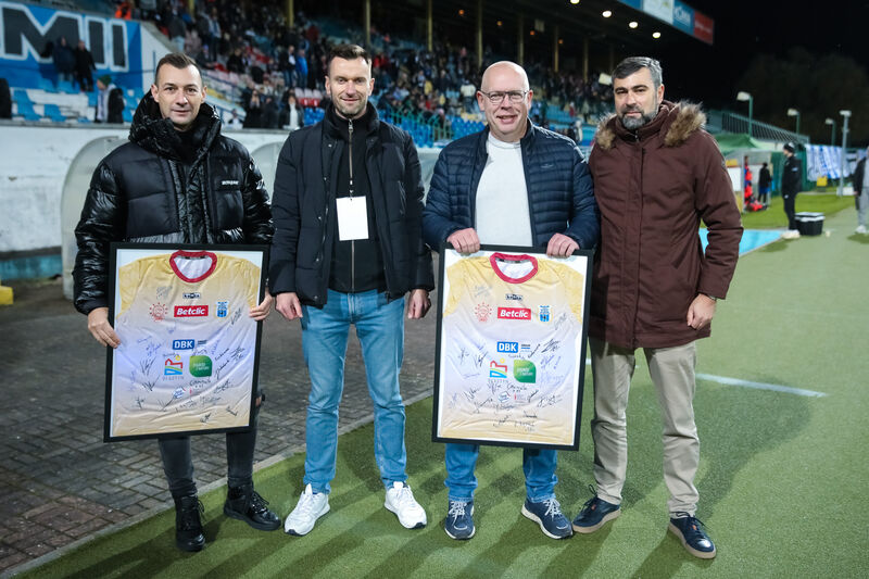 Bartex przedłużył umowę sponsorską ze Stomilem. Fot. Łukasz Kozłowski