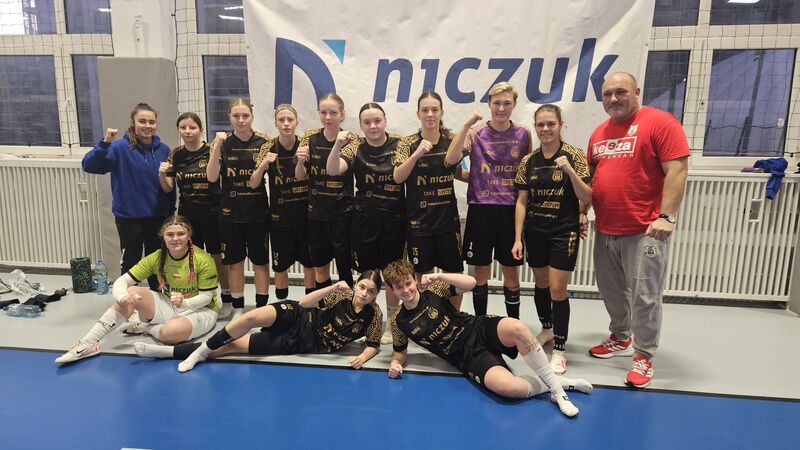 Futsal kobiet: Stomil 4:4 Helios