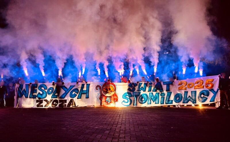 "Biało-Niebieski Mikołaj" - podsumowanie świątecznej akcji kibiców Stomilu w 2025 roku