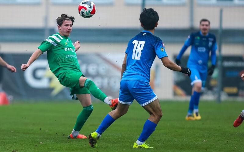 Jakub Krztoń w meczu Pisa Barczewo - Stomil Olsztyn. Fot. Łukasz Kozłowski