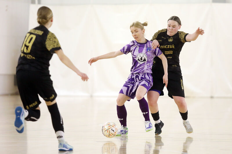 Stomil przegrał 2:7 w I lidze futsalu kobiet