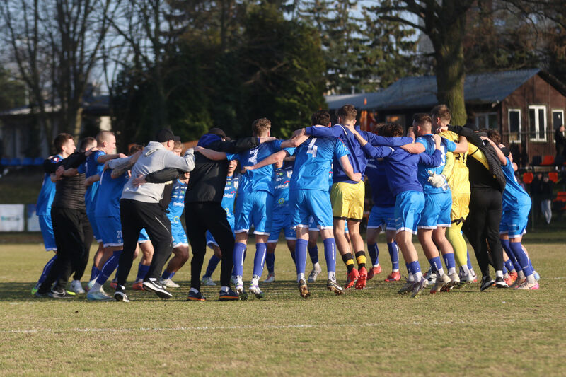Piłkarze Stomilu wygrali w Elblągu z Concordią. Fot. Paweł Piekutowski