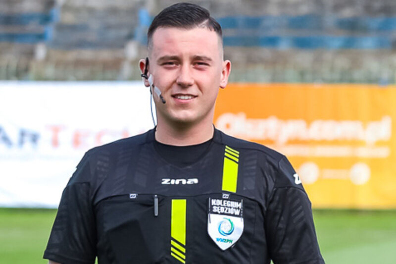 Kacper Kościuk sędzią meczu Stomil Olsztyn - Mamry Giżycko