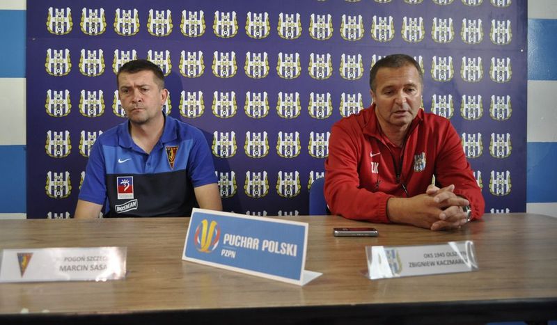 Marcin Sasal i Zbigniew Kaczmarek odpowiadali po meczu na pytania dziennikarzy, fot. Łukasz Kozłowski