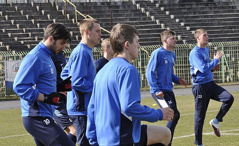 Piłkarze Stomilu Olsztyn trenują przed meczem z Jeziorakiem Iława, fot. Emil Marecki