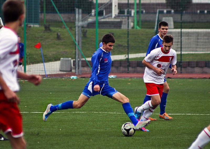 Juniorzy młodsi Stomilu wygrali 4:1, fot. Artur Szczepański