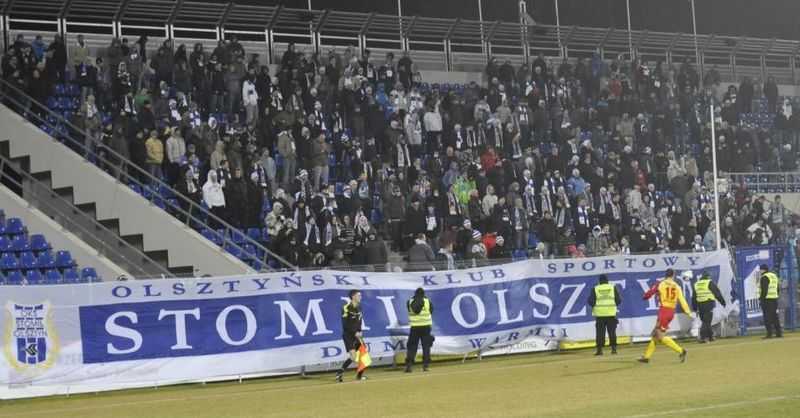 Kibice Stomilu na stadionie w Ostródzie, fot. Emil Marecki