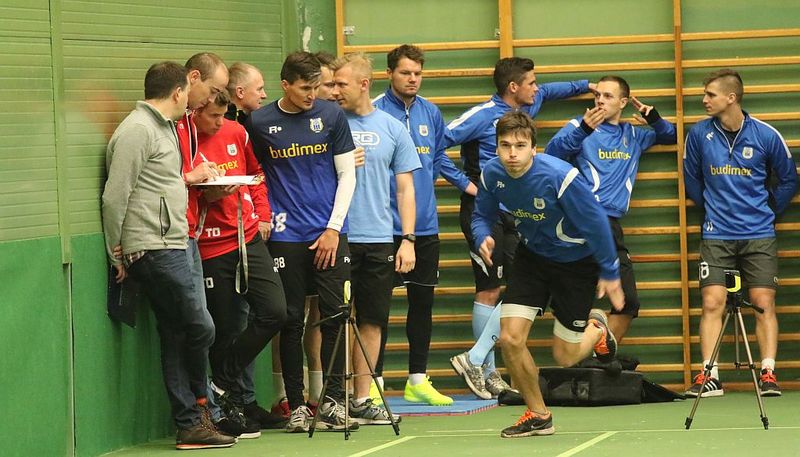 Piłkarze Stomilu Olsztyn przeszli pierwszą część badań wydolnościowych, fot. Emil Marecki