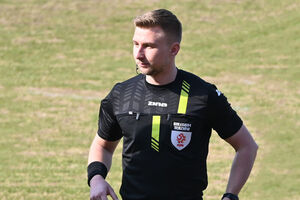 Błażej Głowacki sędzią meczu Stomil Olsztyn - DKS Dobre Miasto 