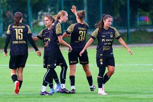 III liga kobiet: Stomil liderem po pierwszym meczu
